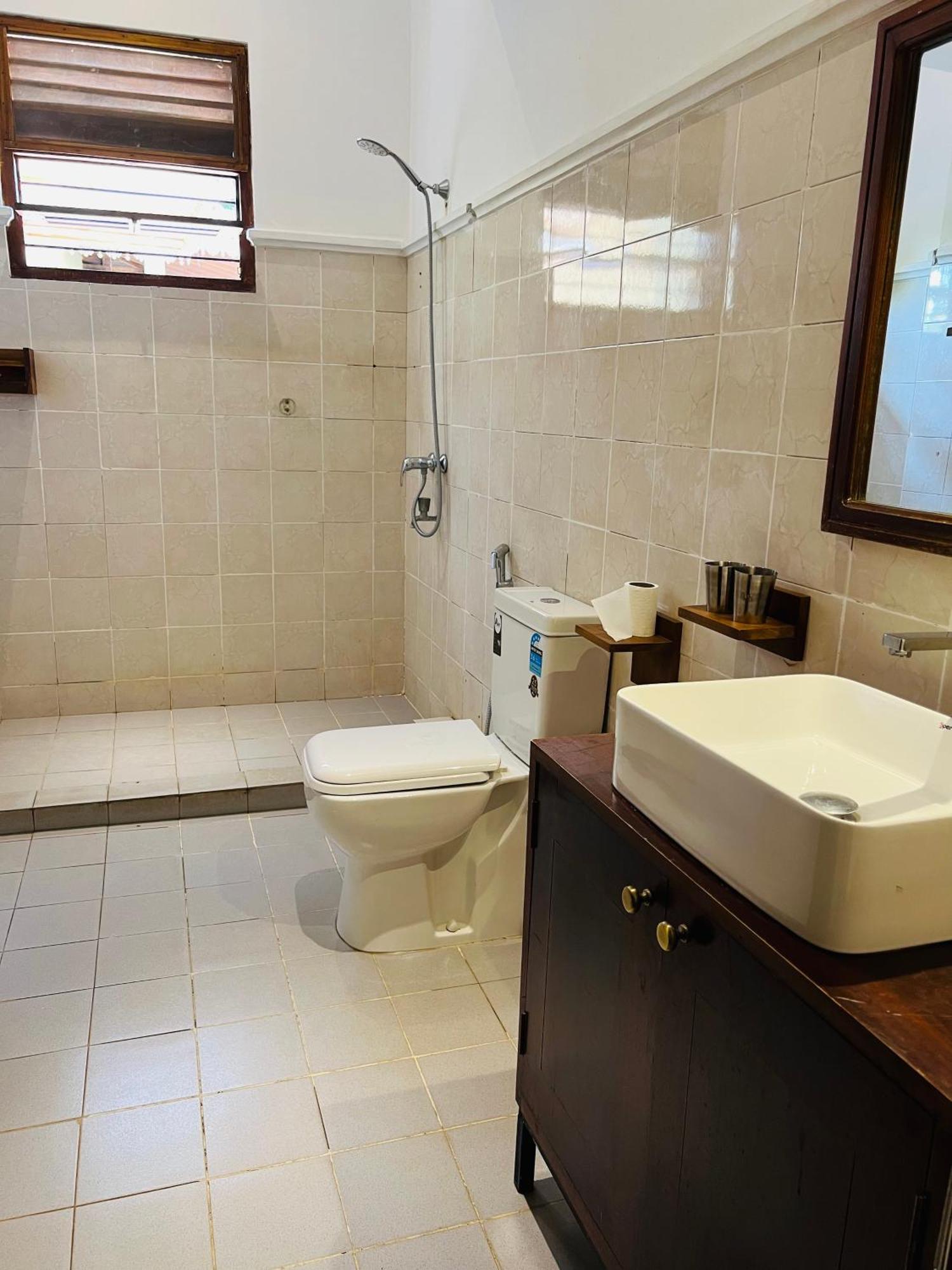קטרגמה Hotel Sunflower מראה חיצוני תמונה